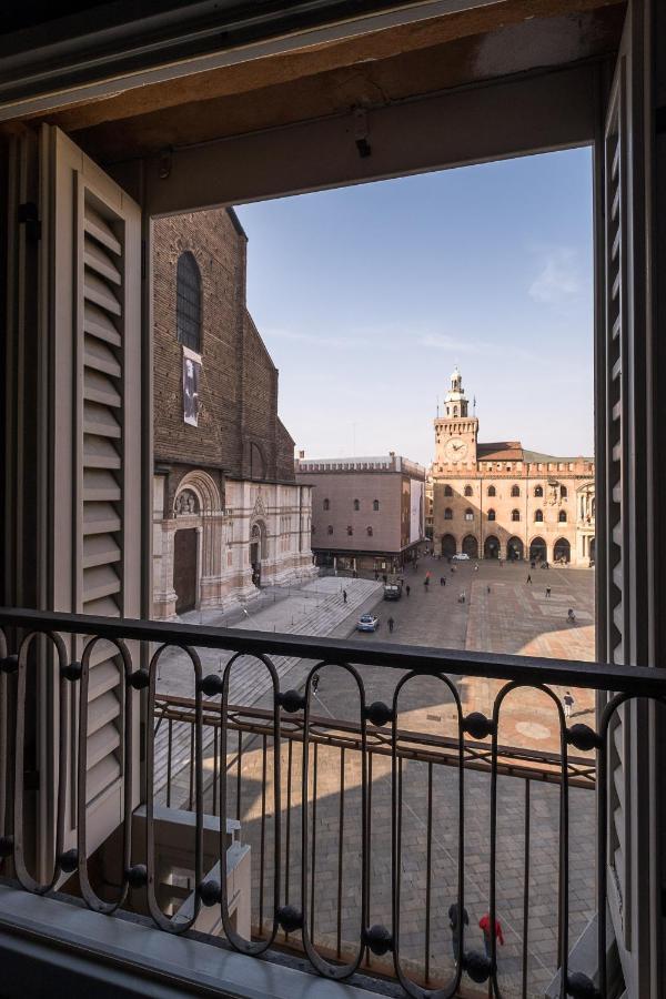 Urbanicooh Asinelli - Balcony On Piazza Maggiore Bolonia Zewnętrze zdjęcie