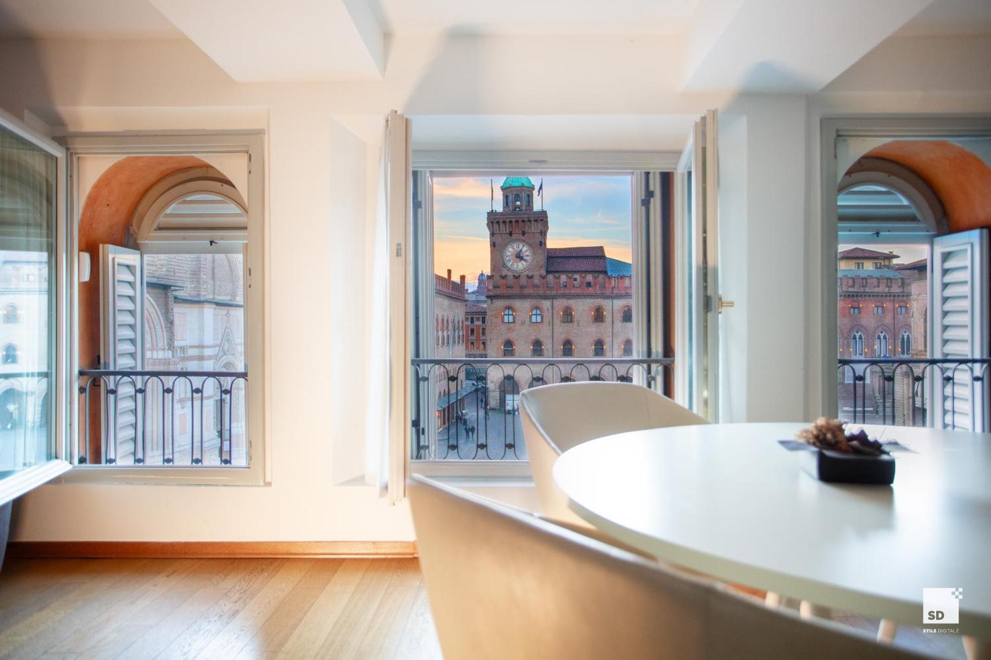 Urbanicooh Asinelli - Balcony On Piazza Maggiore Bolonia Zewnętrze zdjęcie